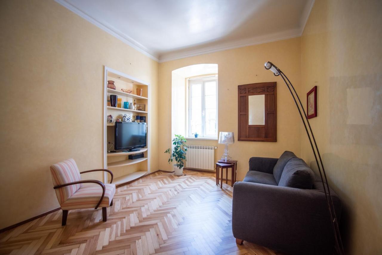 Art & History - New - Modern Classic Apartment Τεργέστη Εξωτερικό φωτογραφία